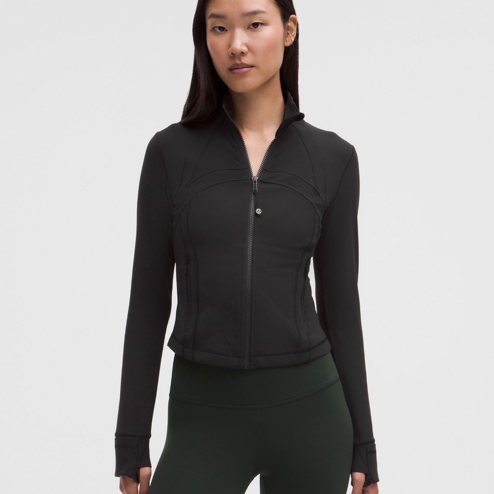 Lululemon Define Cropped Jacket in Black